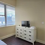 Amazing Condos Beautiful View 2 Blocks To French Quarter, Small Rooftop Pool, Gym, Seanger Theater, Super Dome, And Bourbon St
