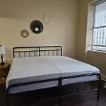 Amazing Condos Beautiful View 2 Blocks To French Quarter, Small Rooftop Pool, Gym, Seanger Theater, Super Dome, And Bourbon St