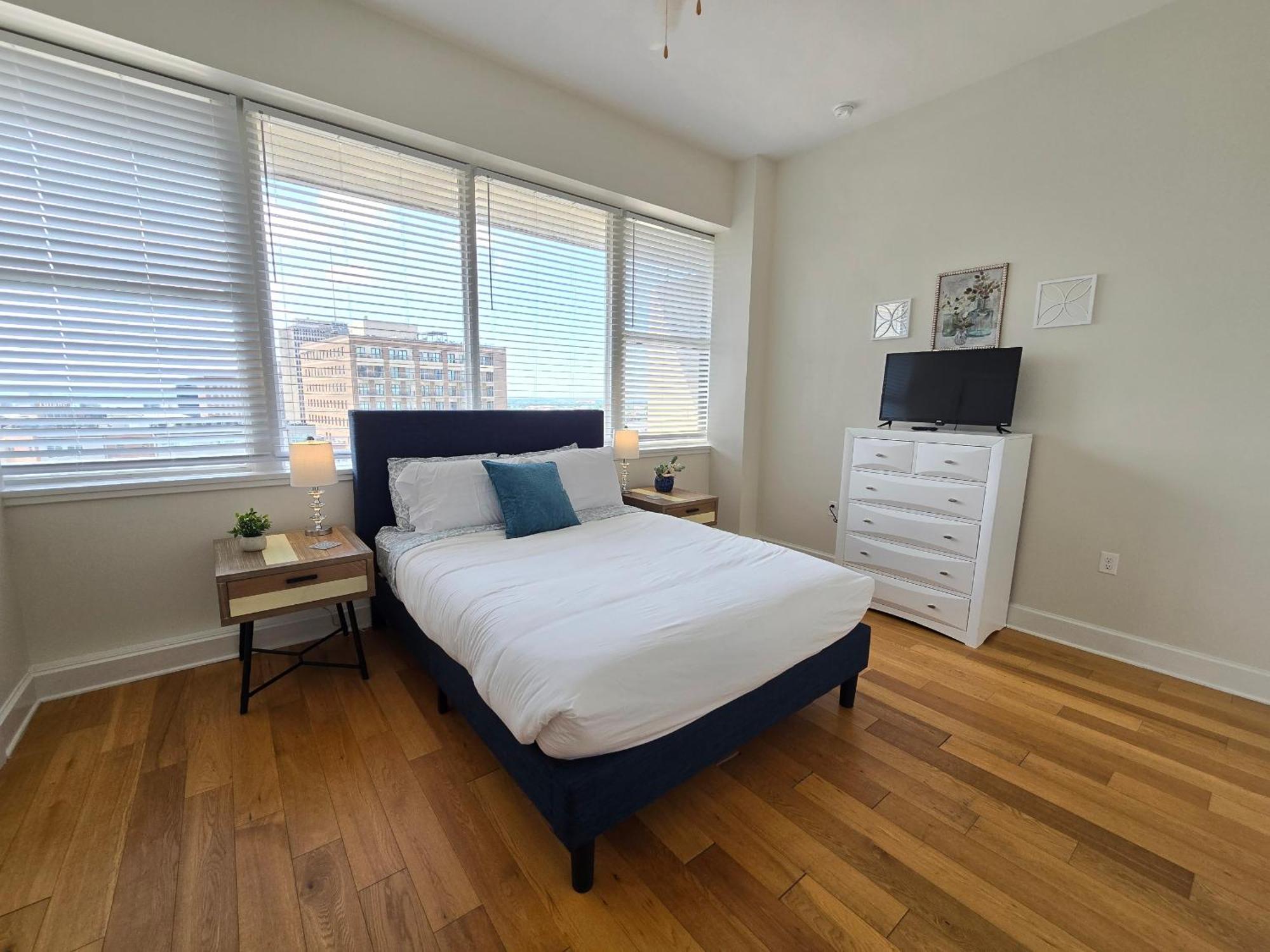 Aparthotel Amazing Beautiful View 2 Blocks To French Quarter, Small Rooftop Pool, Gym, Seanger Theater, Super Dome, And Bourbon St New Orleans
