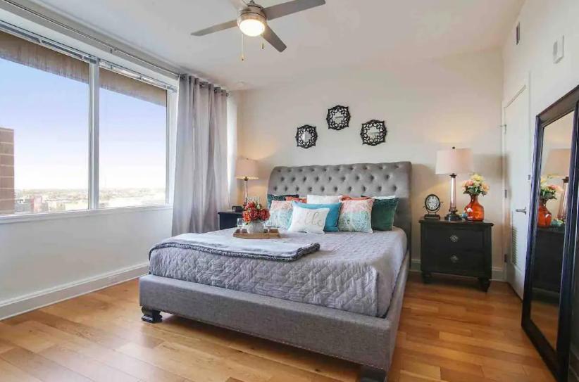 Aparthotel Amazing Beautiful View 2 Blocks To French Quarter, Small Rooftop Pool, Gym, Seanger Theater, Super Dome, And Bourbon St