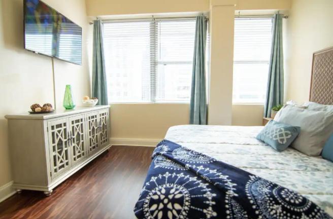 Aparthotel Amazing Beautiful View 2 Blocks To French Quarter, Small Rooftop Pool, Gym, Seanger Theater, Super Dome, And Bourbon St New Orleans