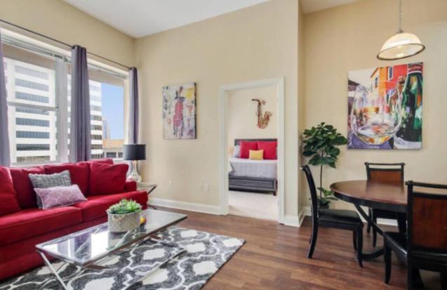 Amazing Beautiful View 2 Blocks To French Quarter, Small Rooftop Pool, Gym, Seanger Theater, Super Dome, And Bourbon St Aparthotel *