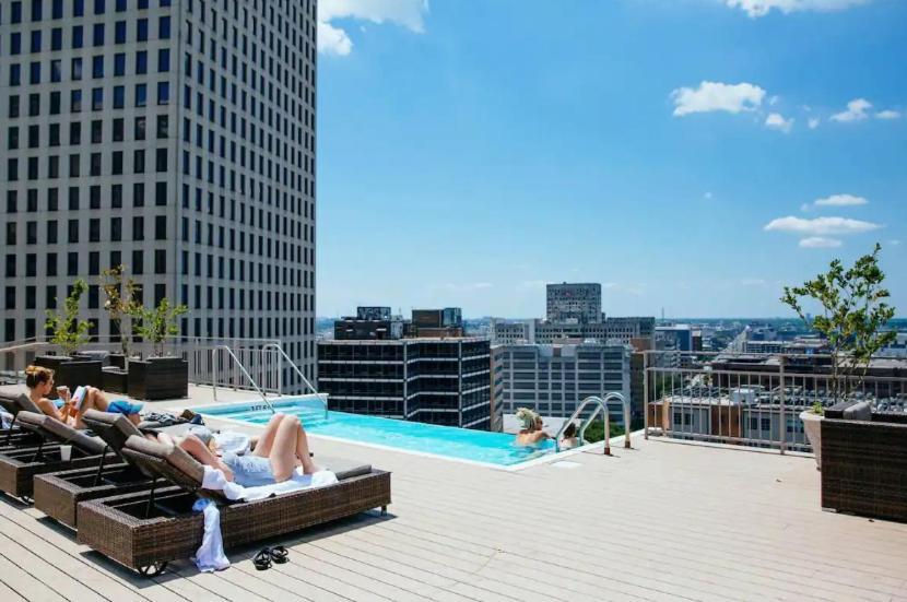 Amazing Beautiful View 2 Blocks To French Quarter, Small Rooftop Pool, Gym, Seanger Theater, Super Dome, And Bourbon St * New Orleans