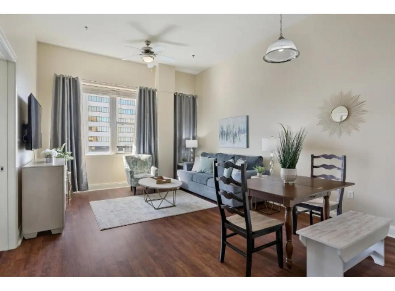 Aparthotel Amazing Beautiful View 2 Blocks To French Quarter, Small Rooftop Pool, Gym, Seanger Theater, Super Dome, And Bourbon St